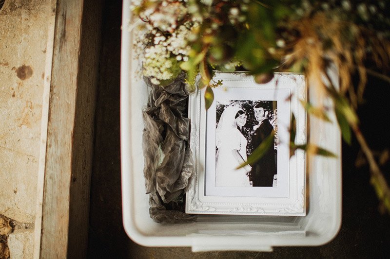 Hayley and Jonand#039;s amazing vintage/offbeat/DIY wedding at Boyd Baker House (104)